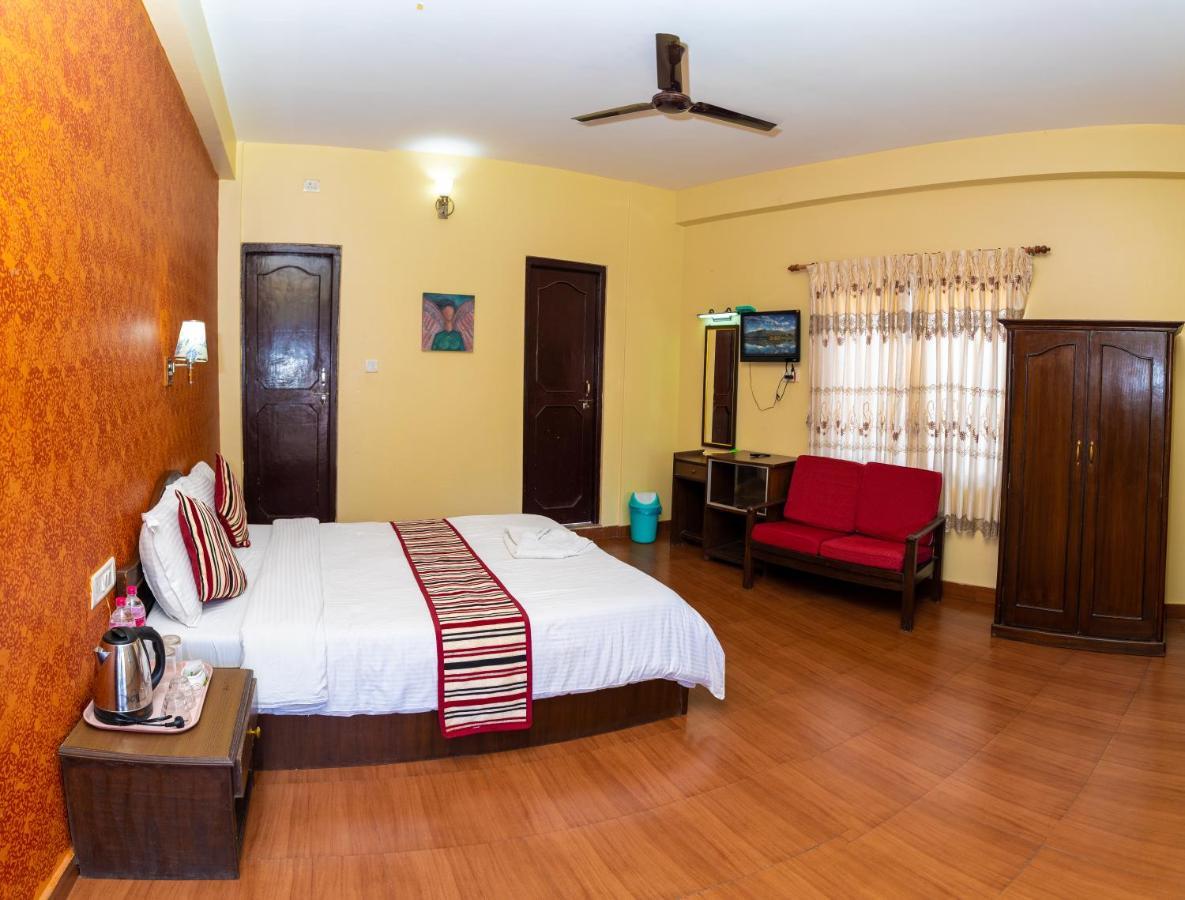 Butterfly Lodge Pokhara Exterior photo