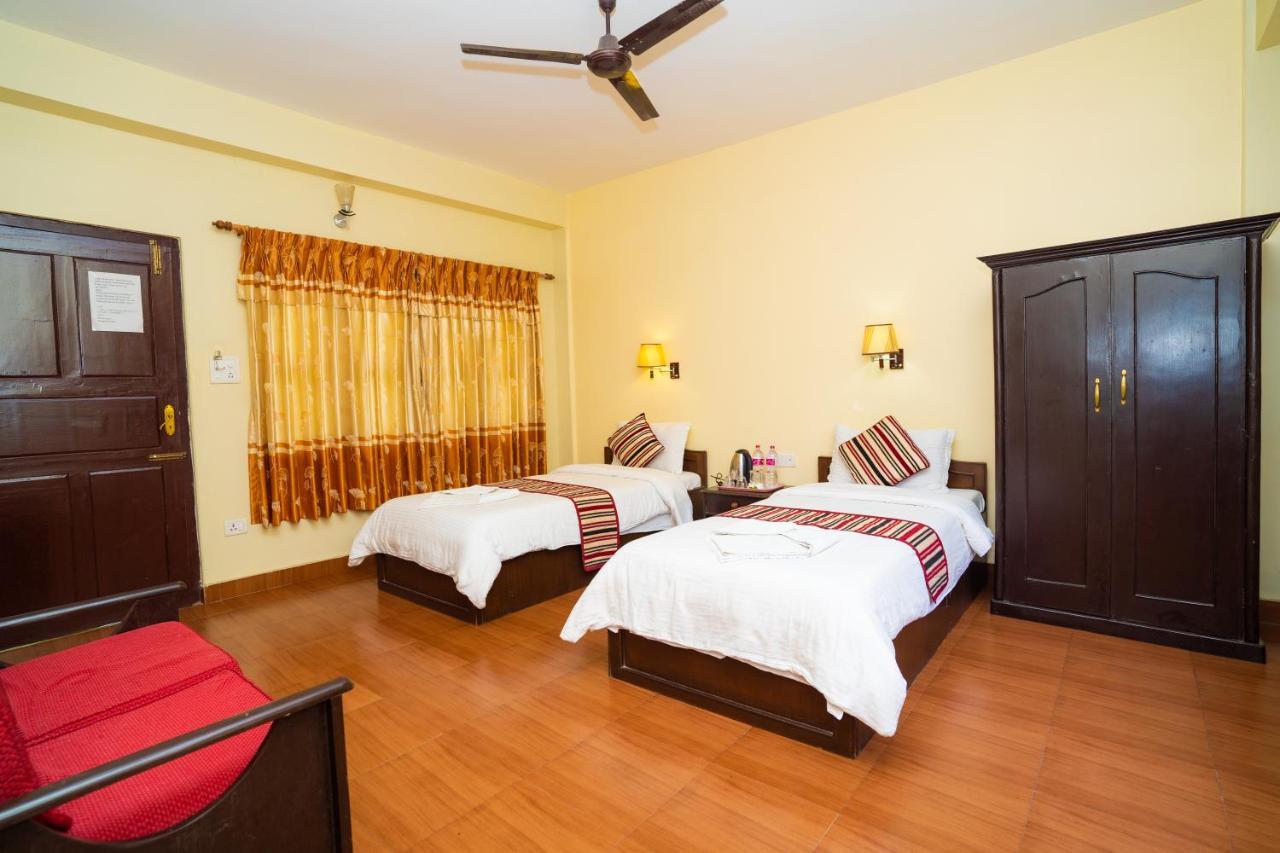 Butterfly Lodge Pokhara Exterior photo
