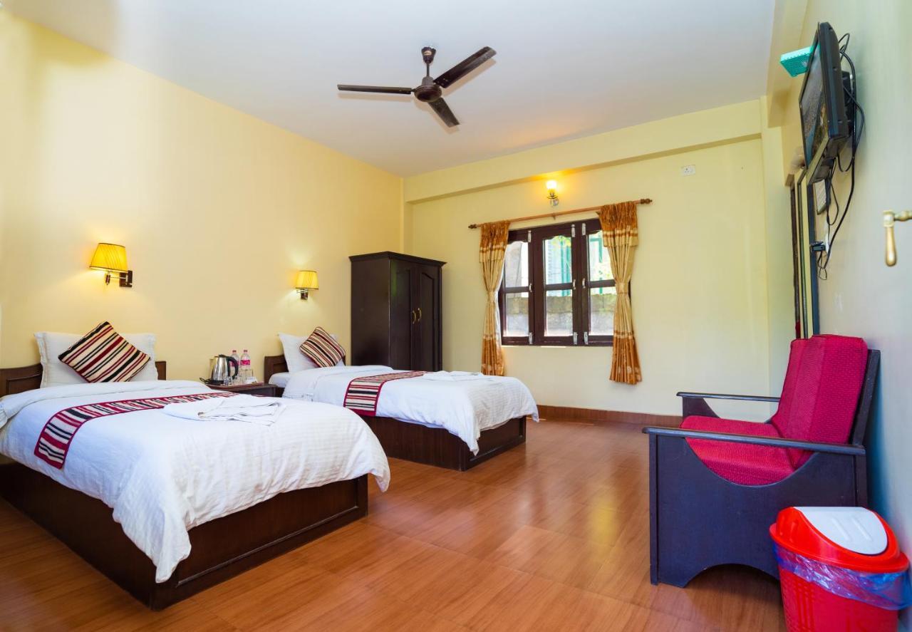 Butterfly Lodge Pokhara Exterior photo