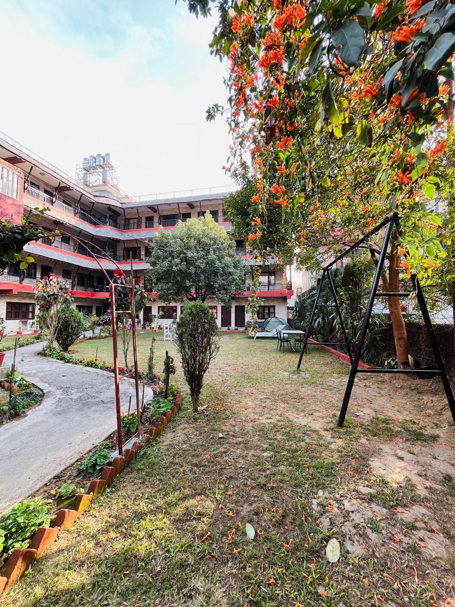 Butterfly Lodge Pokhara Exterior photo