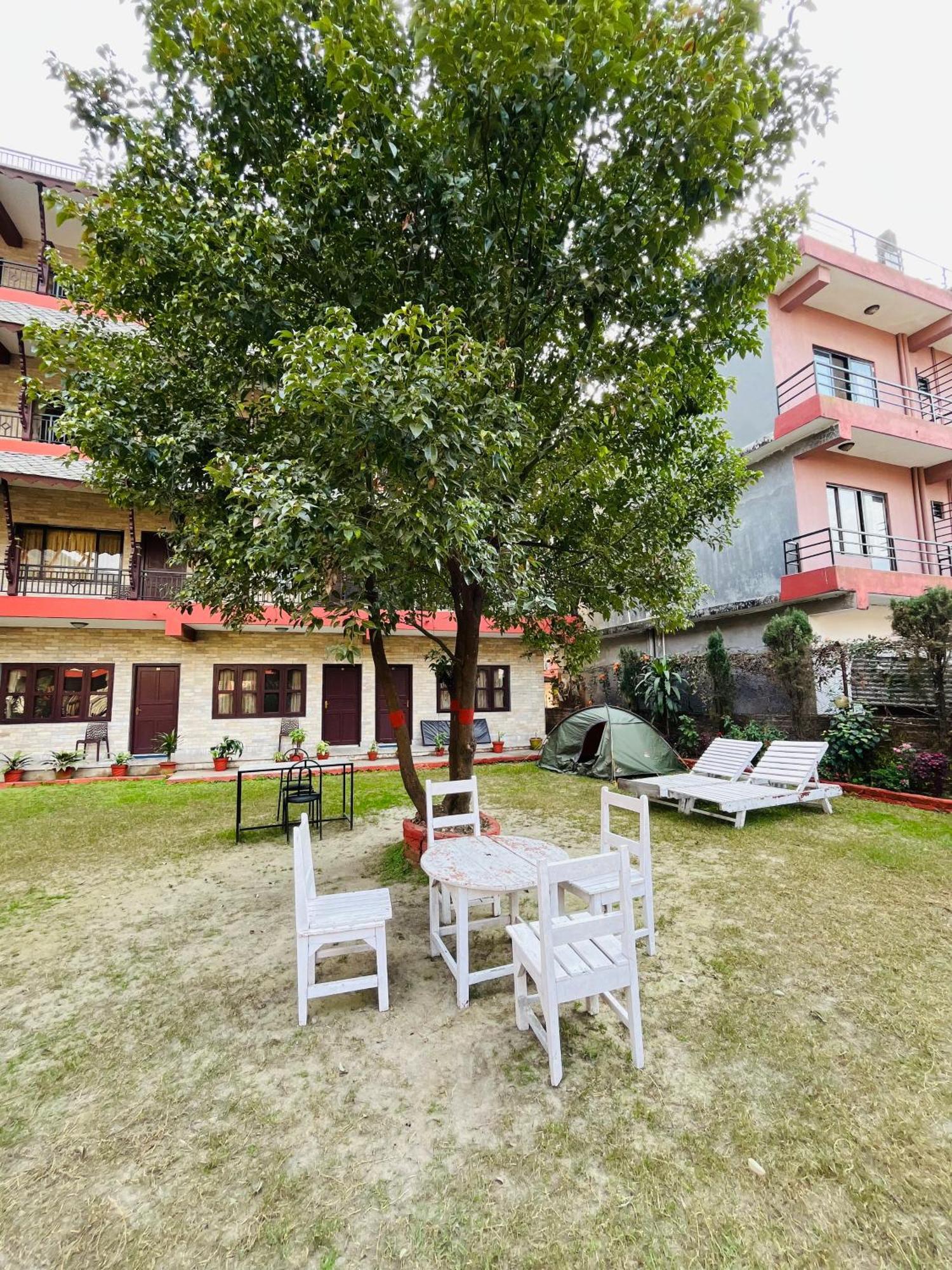 Butterfly Lodge Pokhara Exterior photo